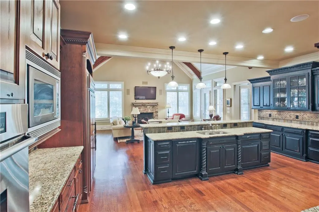 235 Rivermere Way, Sandy Springs, Georgia 30350, 4 Bedrooms Bedrooms, ,4 BathroomsBathrooms,Residential,Sold,235 Rivermere Way,6913858