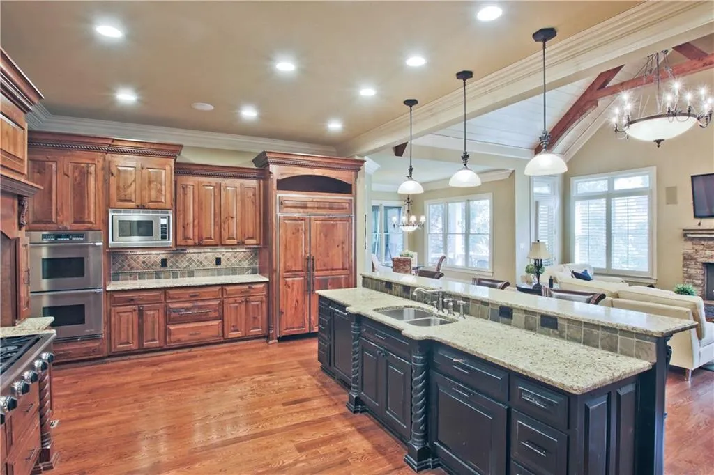 235 Rivermere Way, Sandy Springs, Georgia 30350, 4 Bedrooms Bedrooms, ,4 BathroomsBathrooms,Residential,Sold,235 Rivermere Way,6913858