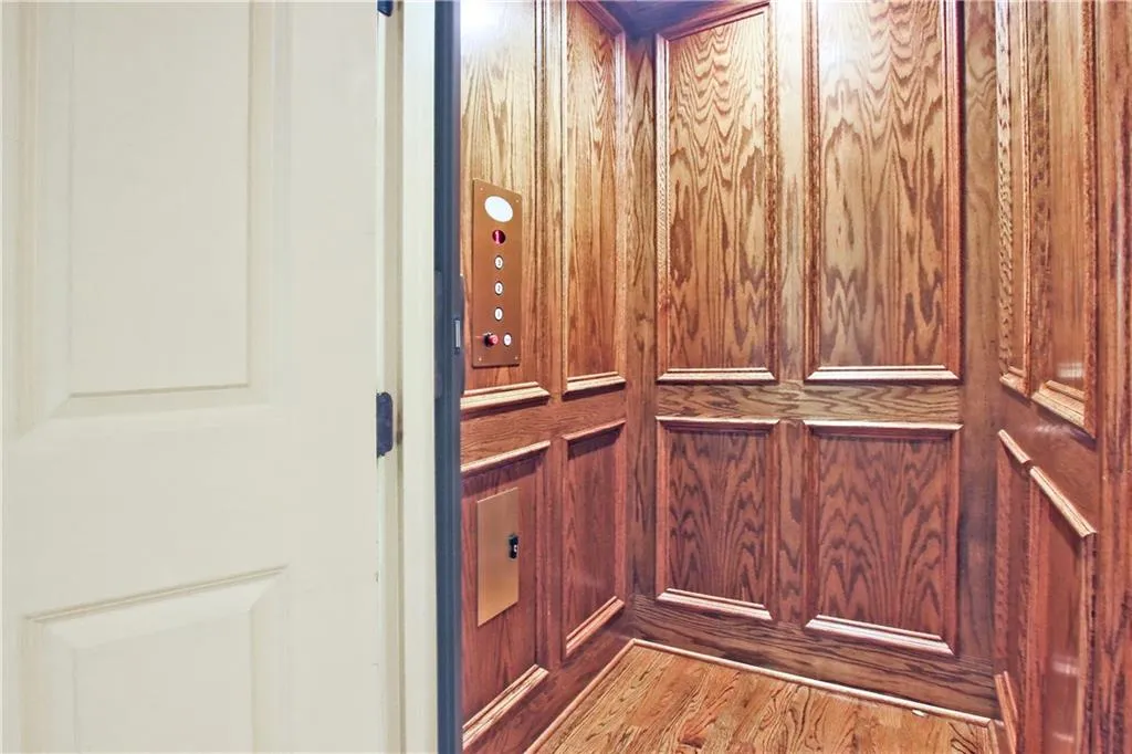 235 Rivermere Way, Sandy Springs, Georgia 30350, 4 Bedrooms Bedrooms, ,4 BathroomsBathrooms,Residential,Sold,235 Rivermere Way,6913858