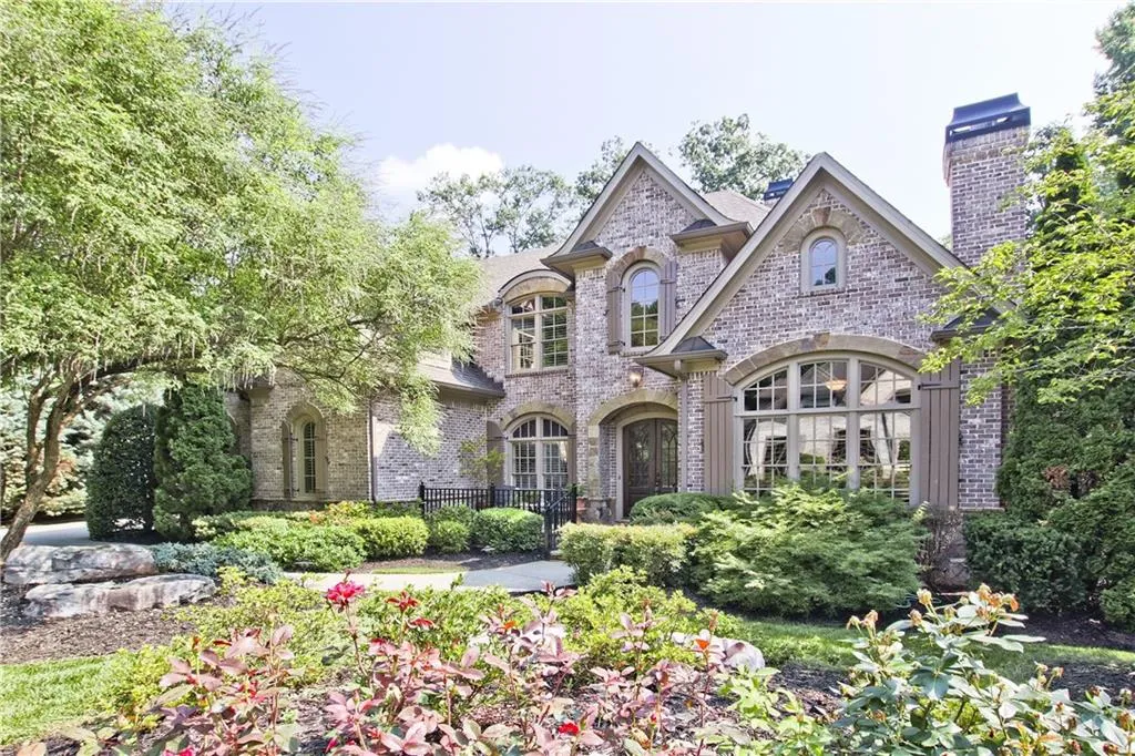 235 Rivermere Way, Sandy Springs, Georgia 30350, 4 Bedrooms Bedrooms, ,4 BathroomsBathrooms,Residential,Sold,235 Rivermere Way,6913858