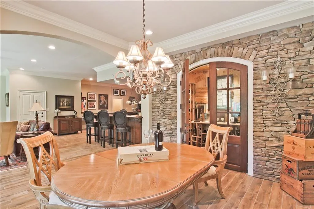 235 Rivermere Way, Sandy Springs, Georgia 30350, 4 Bedrooms Bedrooms, ,4 BathroomsBathrooms,Residential,Sold,235 Rivermere Way,6913858