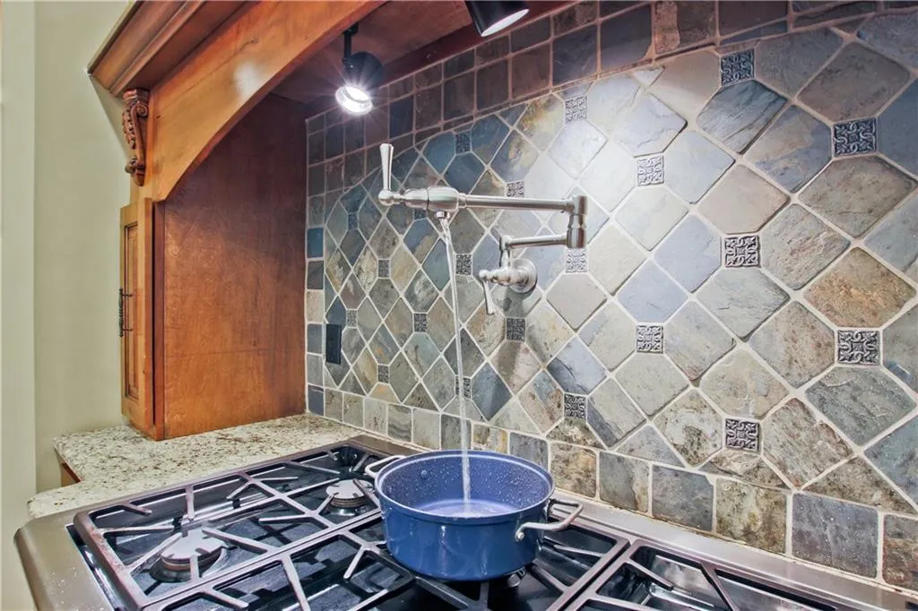 235 Rivermere Way, Sandy Springs, Georgia 30350, 4 Bedrooms Bedrooms, ,4 BathroomsBathrooms,Residential,Sold,235 Rivermere Way,6913858