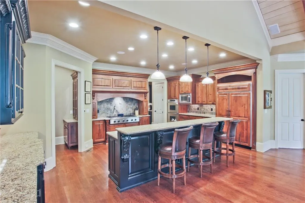 235 Rivermere Way, Sandy Springs, Georgia 30350, 4 Bedrooms Bedrooms, ,4 BathroomsBathrooms,Residential,Sold,235 Rivermere Way,6913858