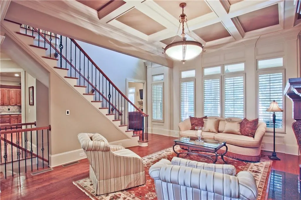 235 Rivermere Way, Sandy Springs, Georgia 30350, 4 Bedrooms Bedrooms, ,4 BathroomsBathrooms,Residential,Sold,235 Rivermere Way,6913858