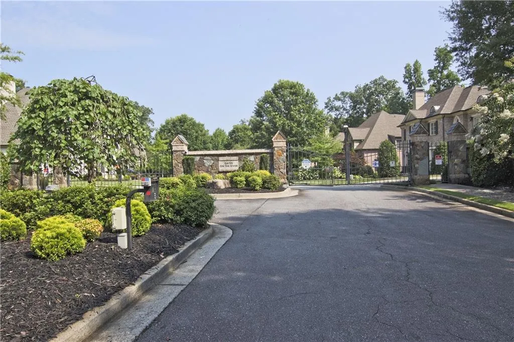 235 Rivermere Way, Sandy Springs, Georgia 30350, 4 Bedrooms Bedrooms, ,4 BathroomsBathrooms,Residential,Sold,235 Rivermere Way,6913858