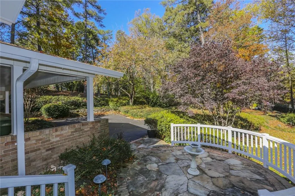 2380 Northside Parkway Nw, Atlanta, Georgia 30327, 4 Bedrooms Bedrooms, ,3 BathroomsBathrooms,Residential,Sold,2380 Northside Parkway Nw,5934281