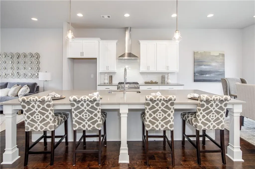6083 Boylston Drive Ne Unit 8, Sandy Springs, Georgia 30328, 3 Bedrooms Bedrooms, ,3 BathroomsBathrooms,Residential,Sold,6083 Boylston Drive Ne Unit 8,6524567