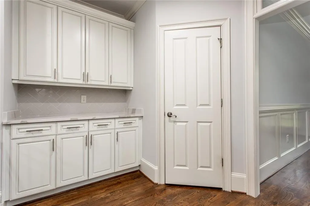 610 Regency Forest Court, Atlanta, Georgia 30342, 6 Bedrooms Bedrooms, ,6 BathroomsBathrooms,Residential,Sold,610 Regency Forest Court,6872137