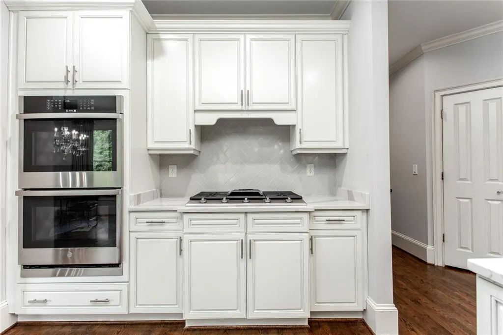 610 Regency Forest Court, Atlanta, Georgia 30342, 6 Bedrooms Bedrooms, ,6 BathroomsBathrooms,Residential,Sold,610 Regency Forest Court,6872137