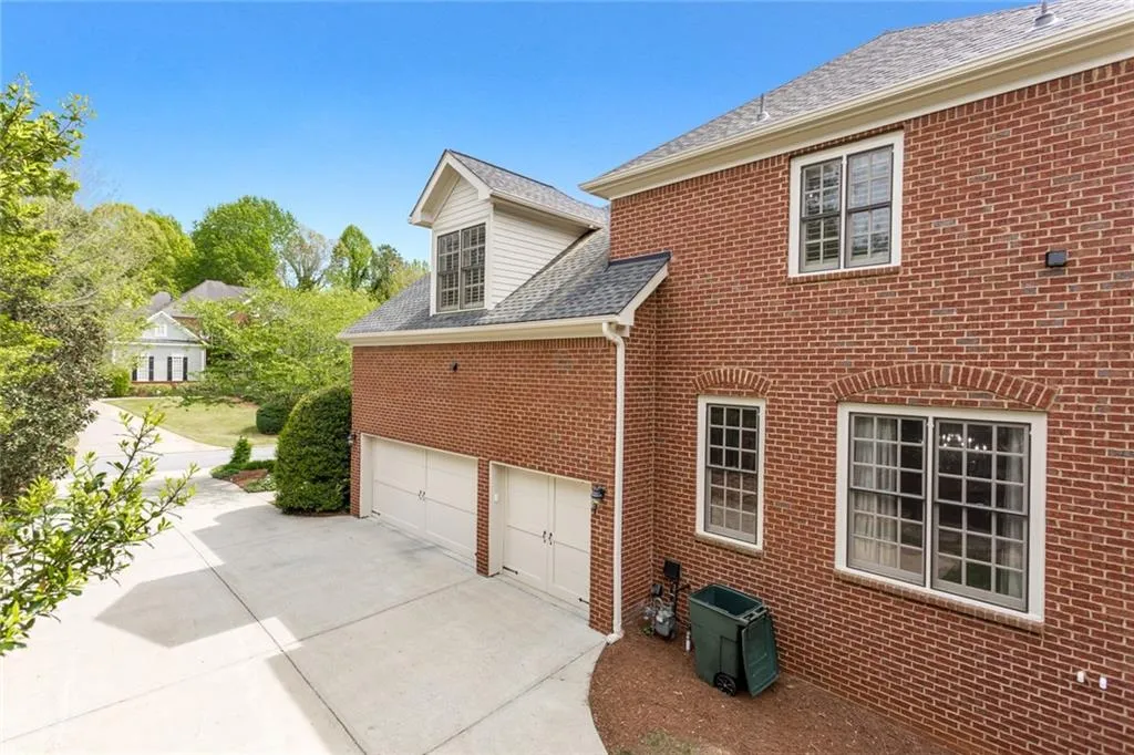 610 Regency Forest Court, Atlanta, Georgia 30342, 6 Bedrooms Bedrooms, ,6 BathroomsBathrooms,Residential,Sold,610 Regency Forest Court,6872137