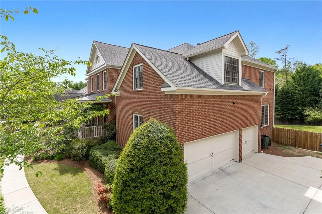 610 Regency Forest Court, Atlanta, Georgia 30342, 6 Bedrooms Bedrooms, ,6 BathroomsBathrooms,Residential,Sold,610 Regency Forest Court,6872137