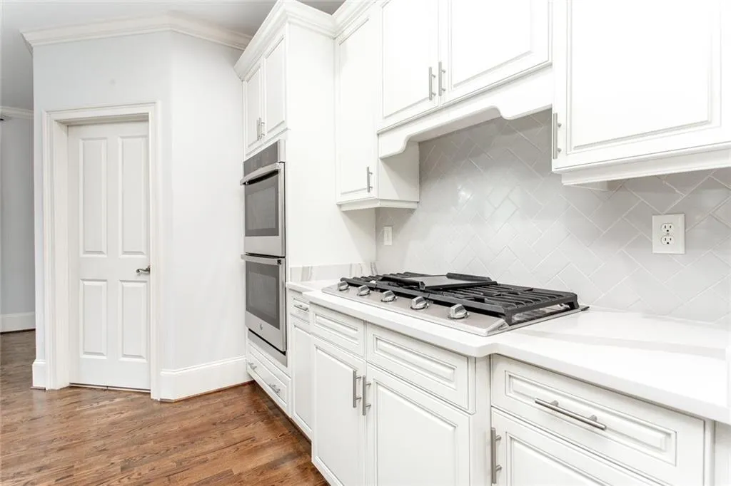 610 Regency Forest Court, Atlanta, Georgia 30342, 6 Bedrooms Bedrooms, ,6 BathroomsBathrooms,Residential,Sold,610 Regency Forest Court,6872137