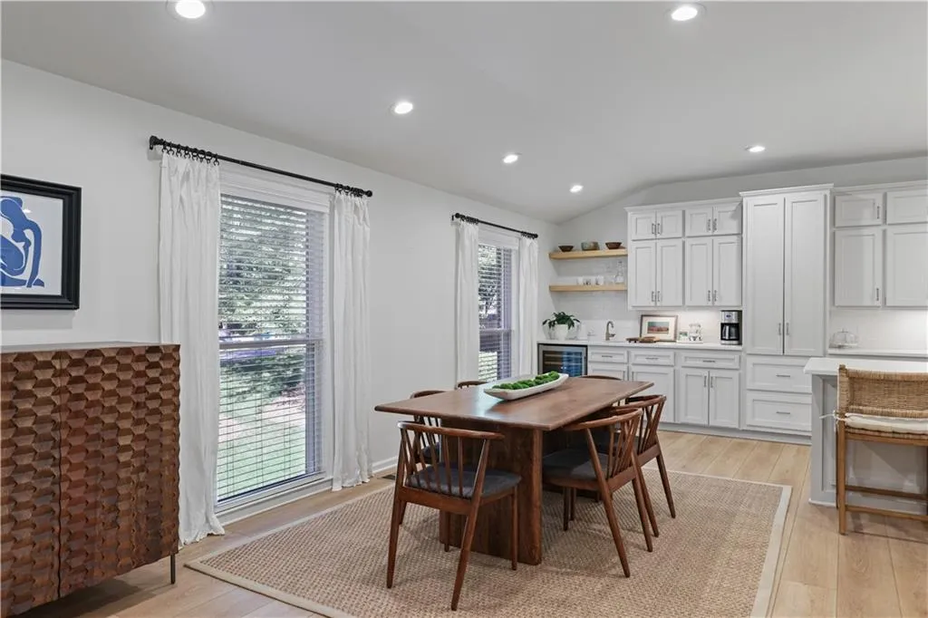 455 Grenock Circle, Atlanta, Georgia 30328, 3 Bedrooms Bedrooms, ,2 BathroomsBathrooms,Residential,Sold,455 Grenock Circle,7560134