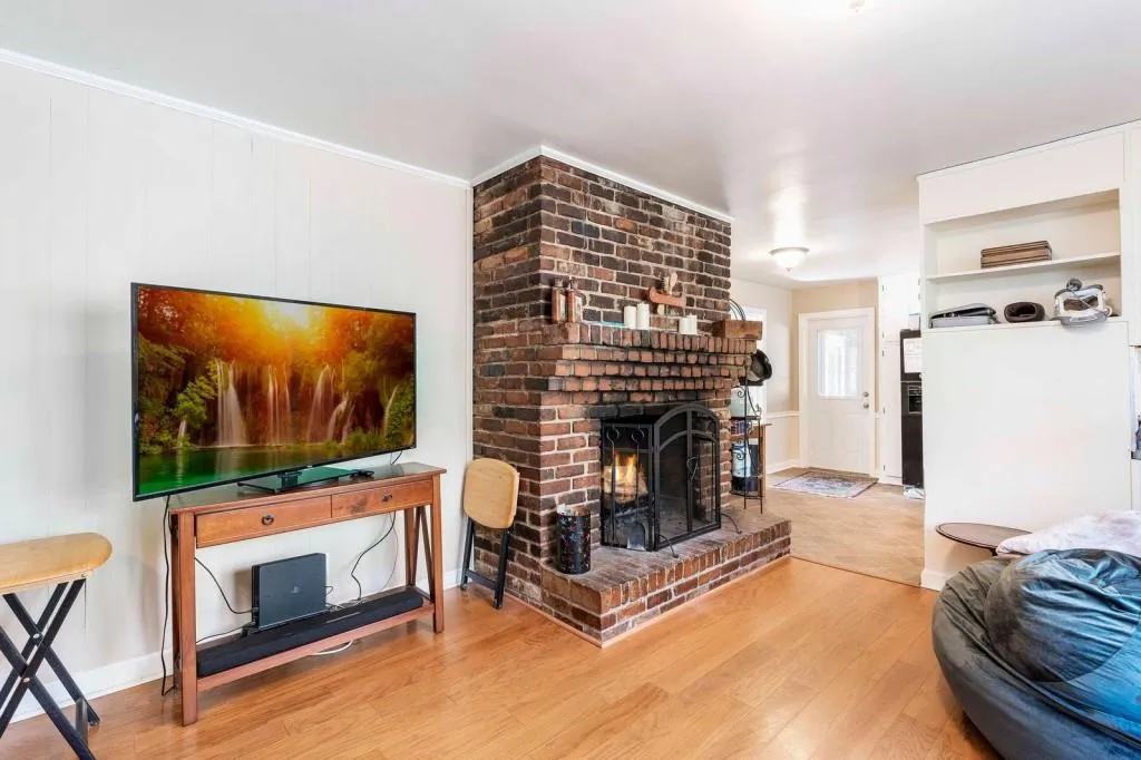 120 Finchley Court, Sandy Springs, Georgia 30328, 3 Bedrooms Bedrooms, ,2 BathroomsBathrooms,Residential,Sold,120 Finchley Court,6839935