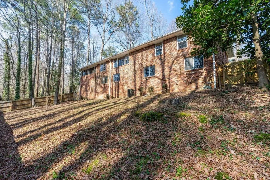 120 Finchley Court, Sandy Springs, Georgia 30328, 3 Bedrooms Bedrooms, ,2 BathroomsBathrooms,Residential,Sold,120 Finchley Court,6839935