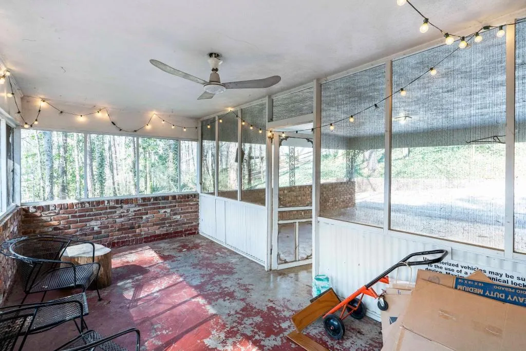 120 Finchley Court, Sandy Springs, Georgia 30328, 3 Bedrooms Bedrooms, ,2 BathroomsBathrooms,Residential,Sold,120 Finchley Court,6839935