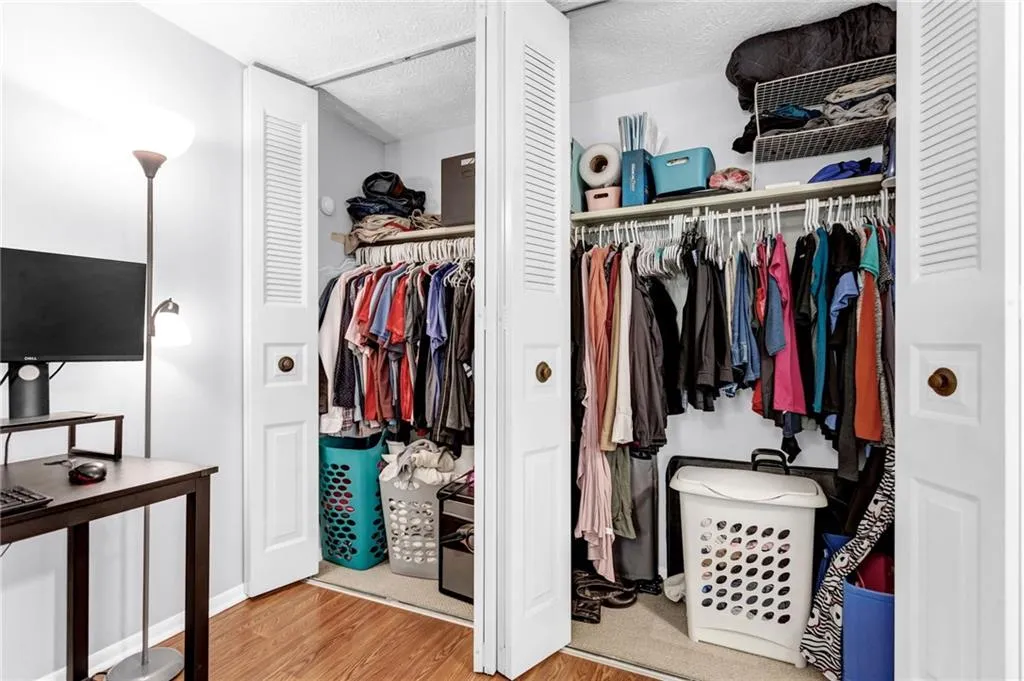 8847 Long Beach Circle, Sandy Springs, Georgia 30350, 2 Bedrooms Bedrooms, ,2 BathroomsBathrooms,Residential,Sold,8847 Long Beach Circle,7107680