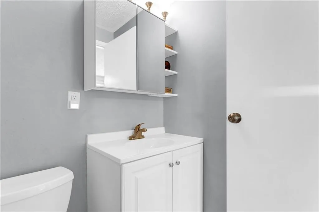 8847 Long Beach Circle, Sandy Springs, Georgia 30350, 2 Bedrooms Bedrooms, ,2 BathroomsBathrooms,Residential,Sold,8847 Long Beach Circle,7107680