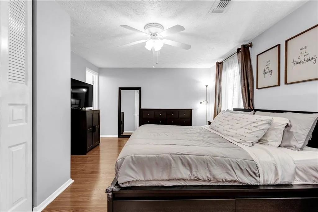 8847 Long Beach Circle, Sandy Springs, Georgia 30350, 2 Bedrooms Bedrooms, ,2 BathroomsBathrooms,Residential,Sold,8847 Long Beach Circle,7107680