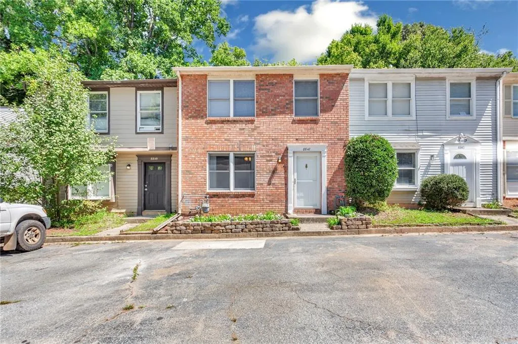 8847 Long Beach Circle, Sandy Springs, Georgia 30350, 2 Bedrooms Bedrooms, ,2 BathroomsBathrooms,Residential,Sold,8847 Long Beach Circle,7107680