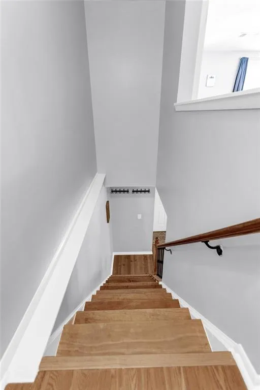 8847 Long Beach Circle, Sandy Springs, Georgia 30350, 2 Bedrooms Bedrooms, ,2 BathroomsBathrooms,Residential,Sold,8847 Long Beach Circle,7107680