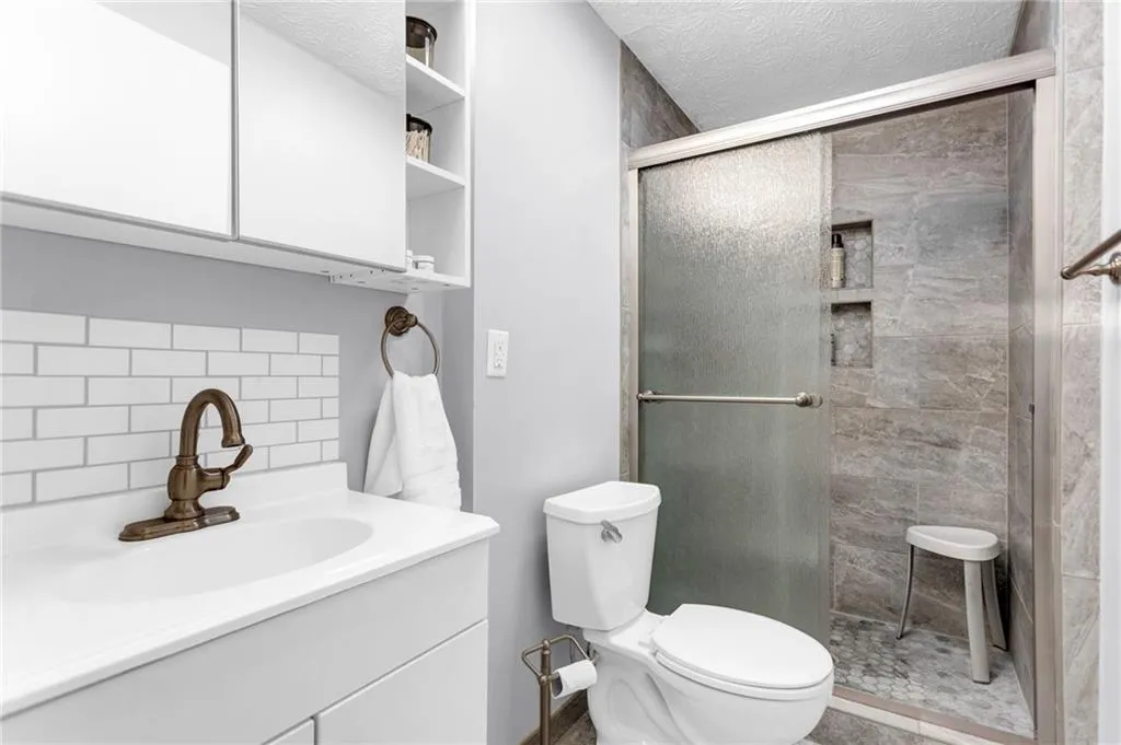 8847 Long Beach Circle, Sandy Springs, Georgia 30350, 2 Bedrooms Bedrooms, ,2 BathroomsBathrooms,Residential,Sold,8847 Long Beach Circle,7107680