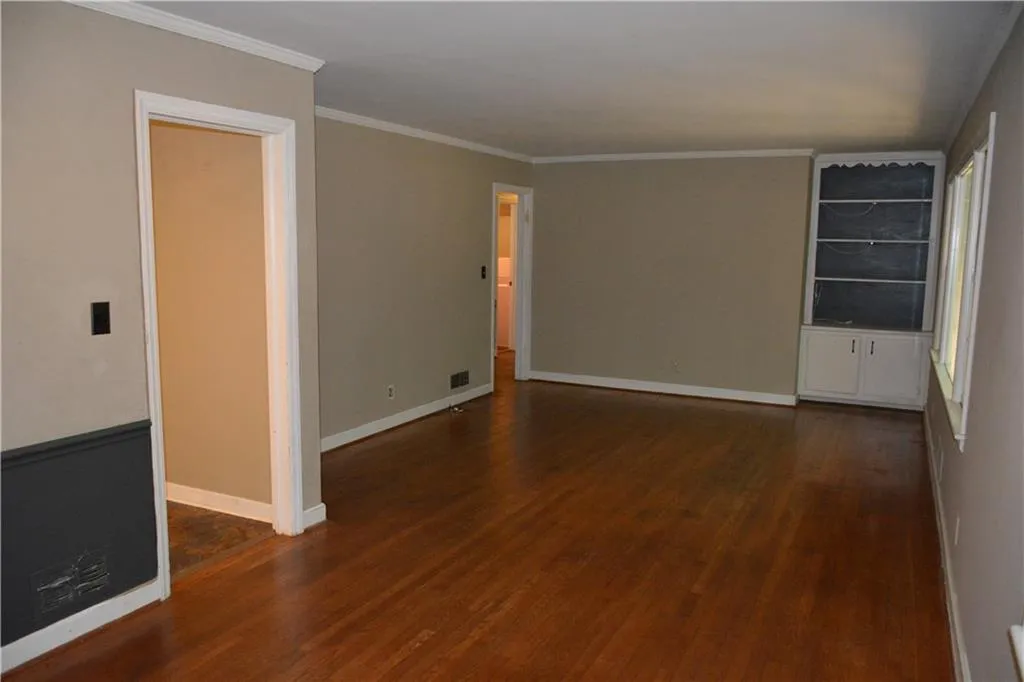5755 Mountain Creek Road, Sandy Springs, Georgia 30328, 3 Bedrooms Bedrooms, ,2 BathroomsBathrooms,Residential,Sold,5755 Mountain Creek Road,5748146