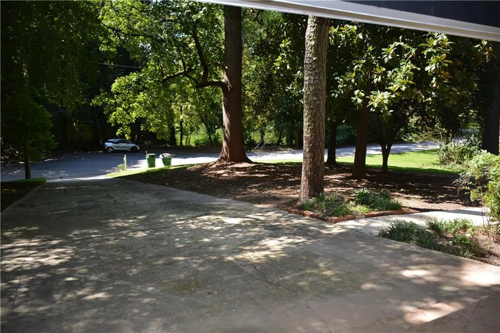 5755 Mountain Creek Road, Sandy Springs, Georgia 30328, 3 Bedrooms Bedrooms, ,2 BathroomsBathrooms,Residential,Sold,5755 Mountain Creek Road,5748146