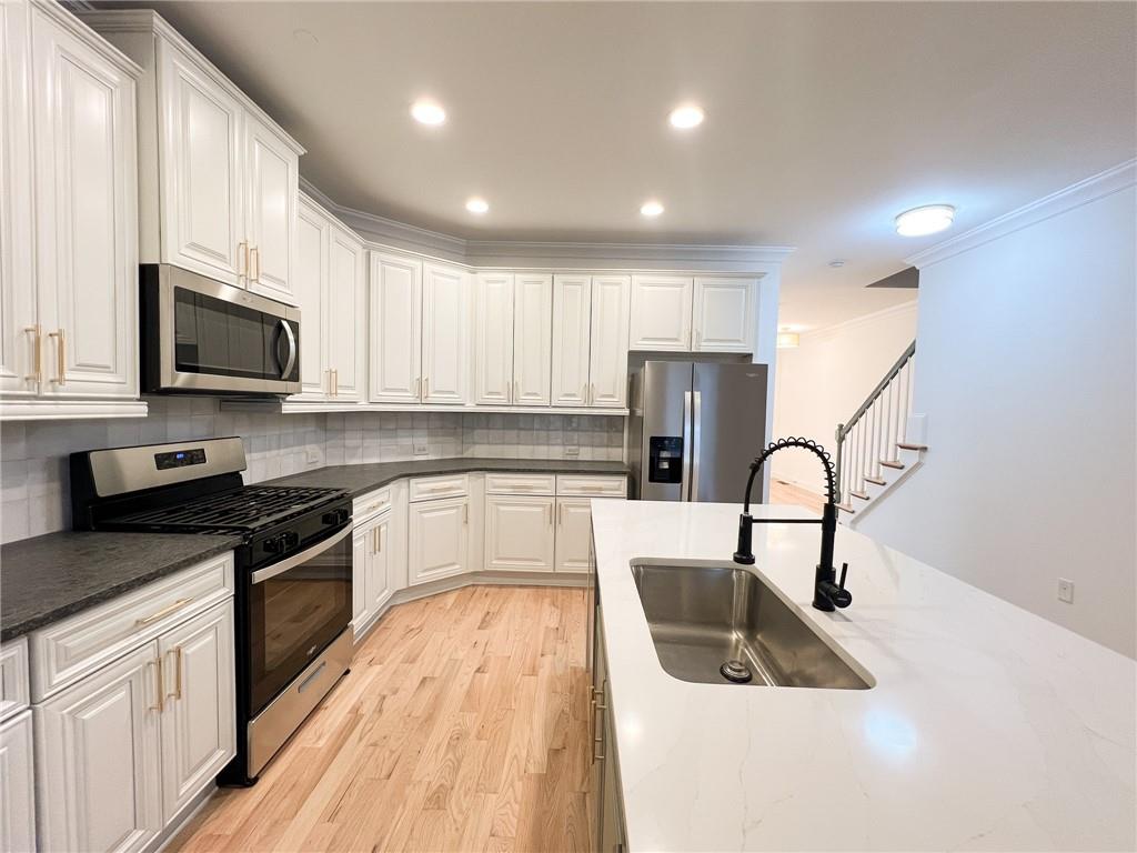 7805 Glisten Avenue, Sandy Springs, Georgia 30328, 3 Bedrooms Bedrooms, ,3 BathroomsBathrooms,Residential,Sold,7805 Glisten Avenue,7319232