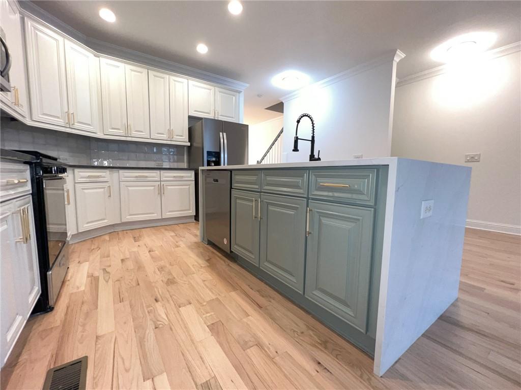 7805 Glisten Avenue, Sandy Springs, Georgia 30328, 3 Bedrooms Bedrooms, ,3 BathroomsBathrooms,Residential,Sold,7805 Glisten Avenue,7319232