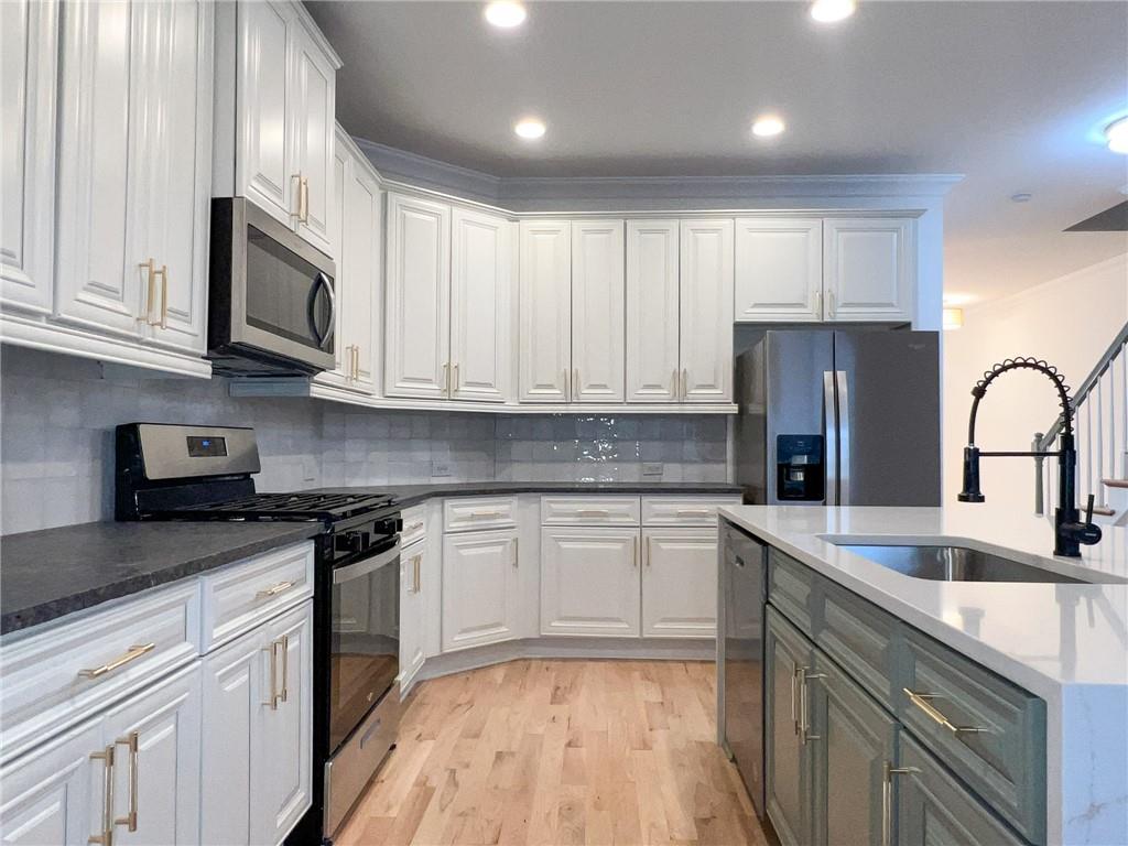 7805 Glisten Avenue, Sandy Springs, Georgia 30328, 3 Bedrooms Bedrooms, ,3 BathroomsBathrooms,Residential,Sold,7805 Glisten Avenue,7319232