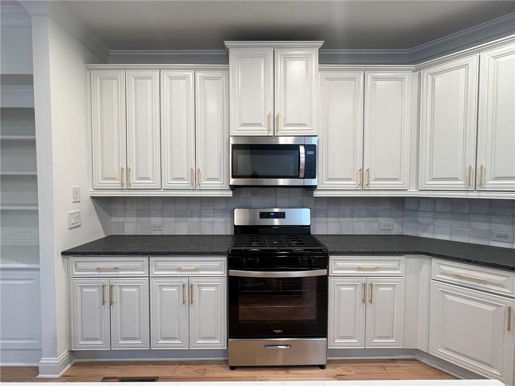 7805 Glisten Avenue, Sandy Springs, Georgia 30328, 3 Bedrooms Bedrooms, ,3 BathroomsBathrooms,Residential,Sold,7805 Glisten Avenue,7319232