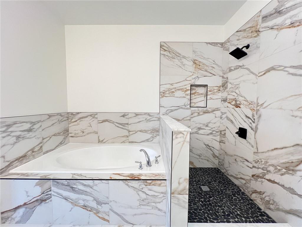 7805 Glisten Avenue, Sandy Springs, Georgia 30328, 3 Bedrooms Bedrooms, ,3 BathroomsBathrooms,Residential,Sold,7805 Glisten Avenue,7319232