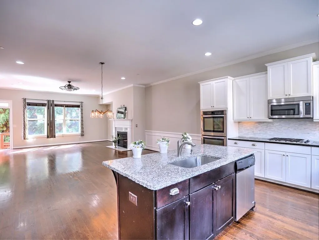 951 Opelousas Way Unit 951, Sandy Springs, Georgia 30328, 3 Bedrooms Bedrooms, ,3 BathroomsBathrooms,Residential,Sold,951 Opelousas Way Unit 951,6712115