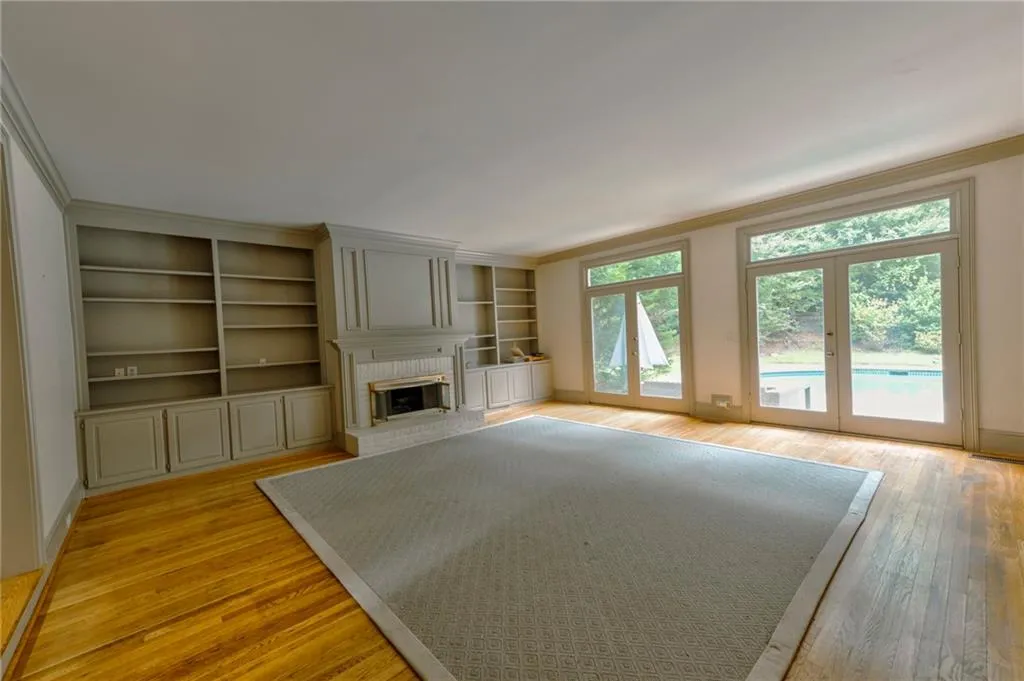 5113 Powers Ferry Road, Sandy Springs, Georgia 30327, 5 Bedrooms Bedrooms, ,4 BathroomsBathrooms,Residential,Sold,5113 Powers Ferry Road,7105240