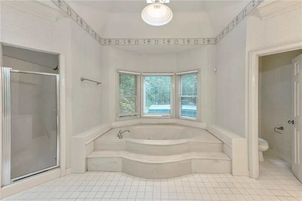 5113 Powers Ferry Road, Sandy Springs, Georgia 30327, 5 Bedrooms Bedrooms, ,4 BathroomsBathrooms,Residential,Sold,5113 Powers Ferry Road,7105240