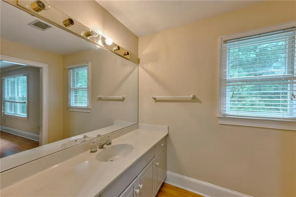 5113 Powers Ferry Road, Sandy Springs, Georgia 30327, 5 Bedrooms Bedrooms, ,4 BathroomsBathrooms,Residential,Sold,5113 Powers Ferry Road,7105240