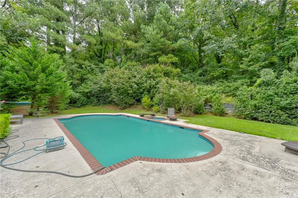 5113 Powers Ferry Road, Sandy Springs, Georgia 30327, 5 Bedrooms Bedrooms, ,4 BathroomsBathrooms,Residential,Sold,5113 Powers Ferry Road,7105240