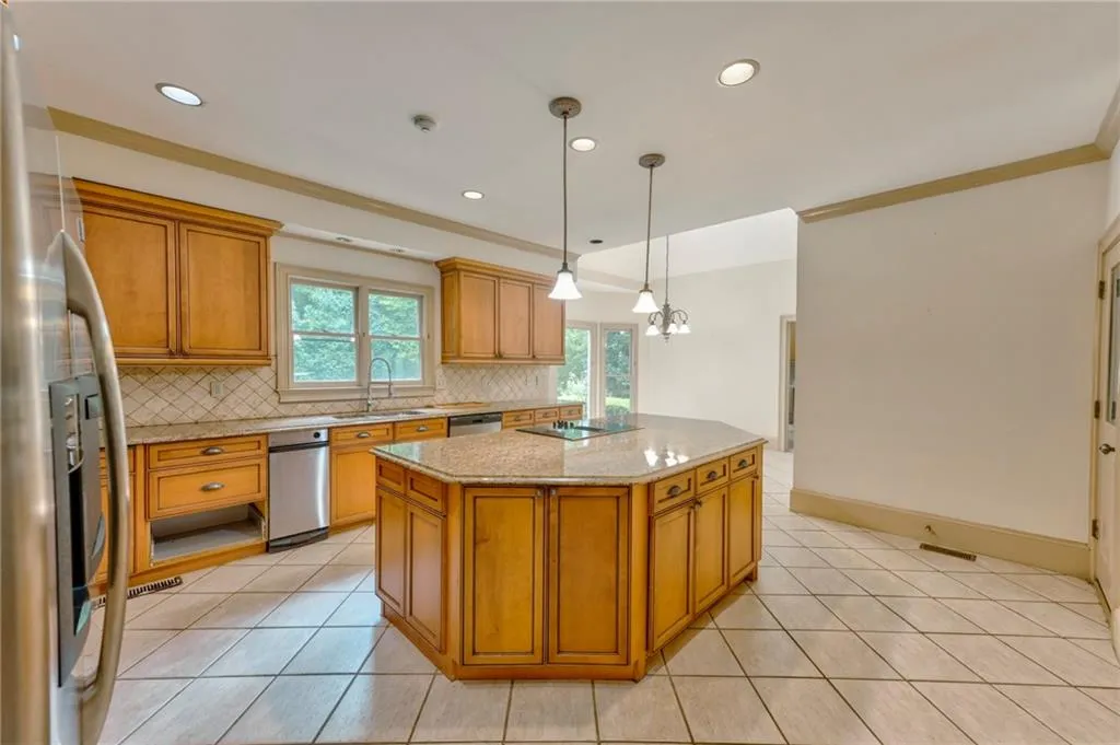 5113 Powers Ferry Road, Sandy Springs, Georgia 30327, 5 Bedrooms Bedrooms, ,4 BathroomsBathrooms,Residential,Sold,5113 Powers Ferry Road,7105240