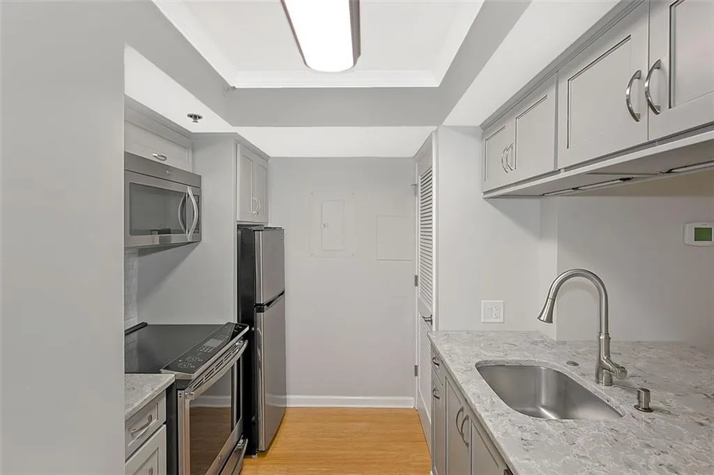 795 Hammond Drive Ne Unit 302, Atlanta, Georgia 30328, 1 Bedroom Bedrooms, ,1 BathroomBathrooms,Residential,Sold,795 Hammond Drive Ne Unit 302,6798665