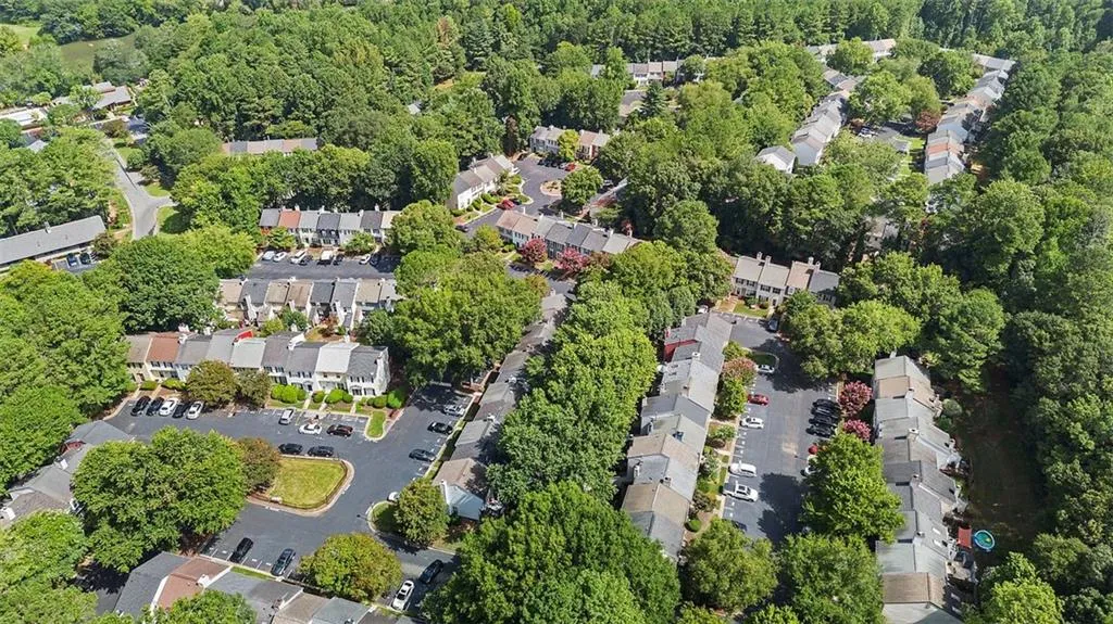 2105 Queen Anne Court, Atlanta, Georgia 30350, 3 Bedrooms Bedrooms, ,3 BathroomsBathrooms,Residential,Sold,2105 Queen Anne Court,7432476