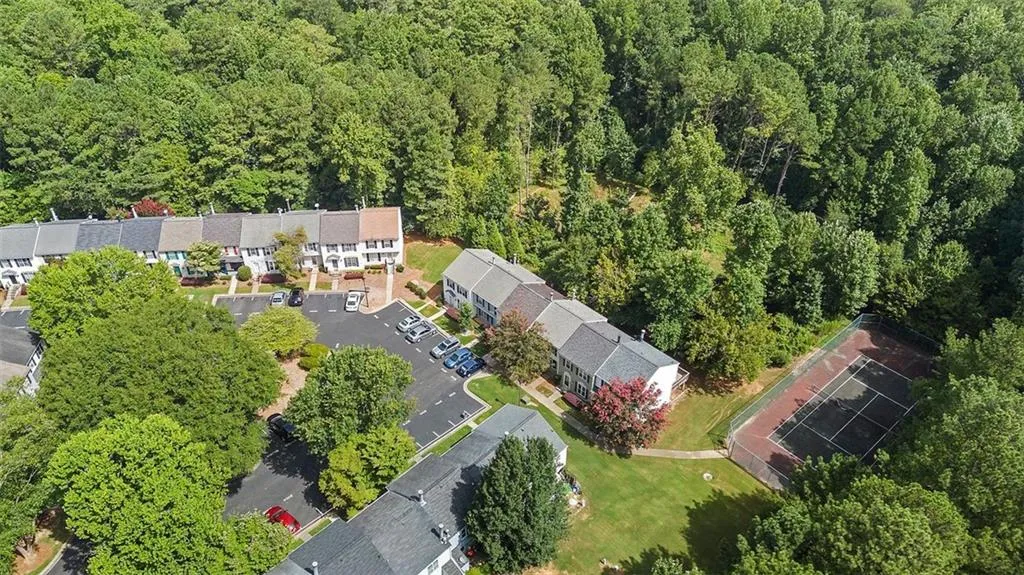 2105 Queen Anne Court, Atlanta, Georgia 30350, 3 Bedrooms Bedrooms, ,3 BathroomsBathrooms,Residential,Sold,2105 Queen Anne Court,7432476
