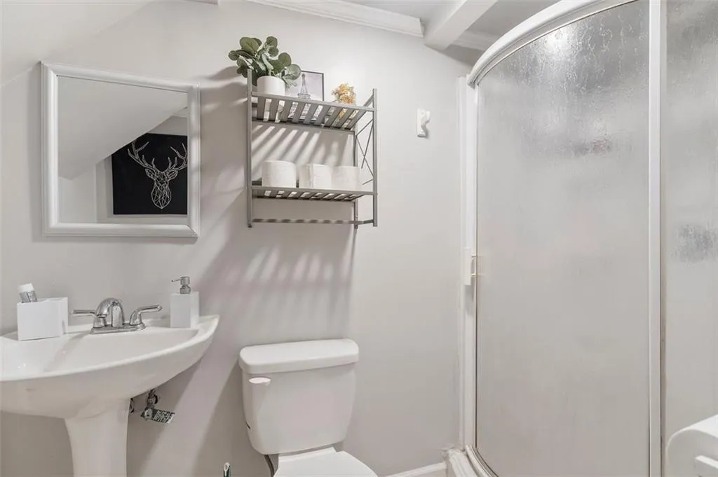 2105 Queen Anne Court, Atlanta, Georgia 30350, 3 Bedrooms Bedrooms, ,3 BathroomsBathrooms,Residential,Sold,2105 Queen Anne Court,7432476