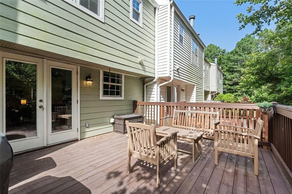2105 Queen Anne Court, Atlanta, Georgia 30350, 3 Bedrooms Bedrooms, ,3 BathroomsBathrooms,Residential,Sold,2105 Queen Anne Court,7432476