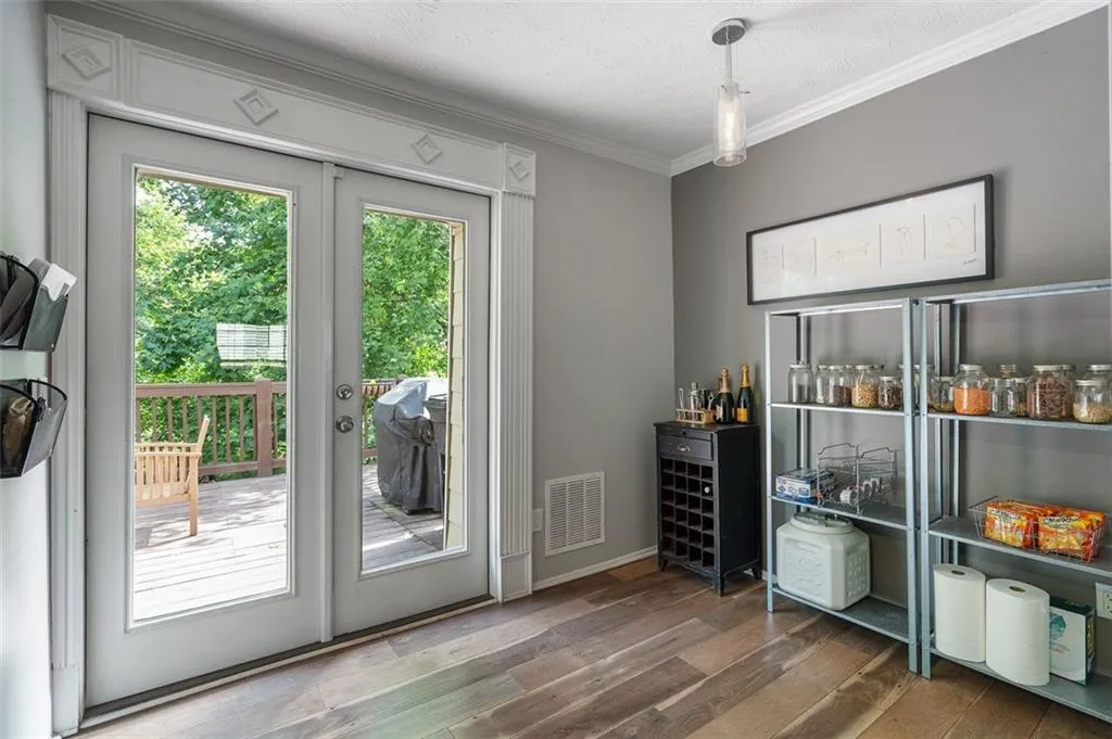 2105 Queen Anne Court, Atlanta, Georgia 30350, 3 Bedrooms Bedrooms, ,3 BathroomsBathrooms,Residential,Sold,2105 Queen Anne Court,7432476