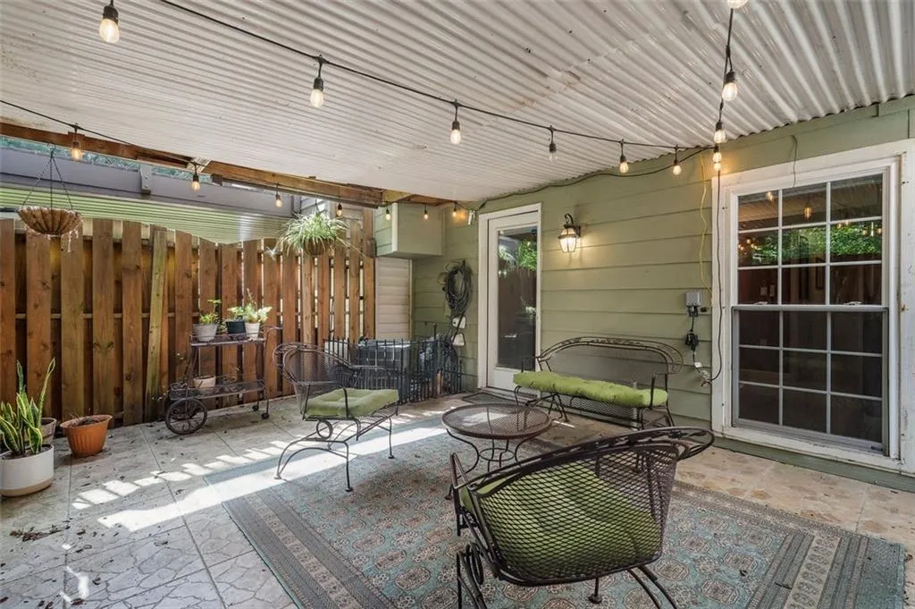 2105 Queen Anne Court, Atlanta, Georgia 30350, 3 Bedrooms Bedrooms, ,3 BathroomsBathrooms,Residential,Sold,2105 Queen Anne Court,7432476