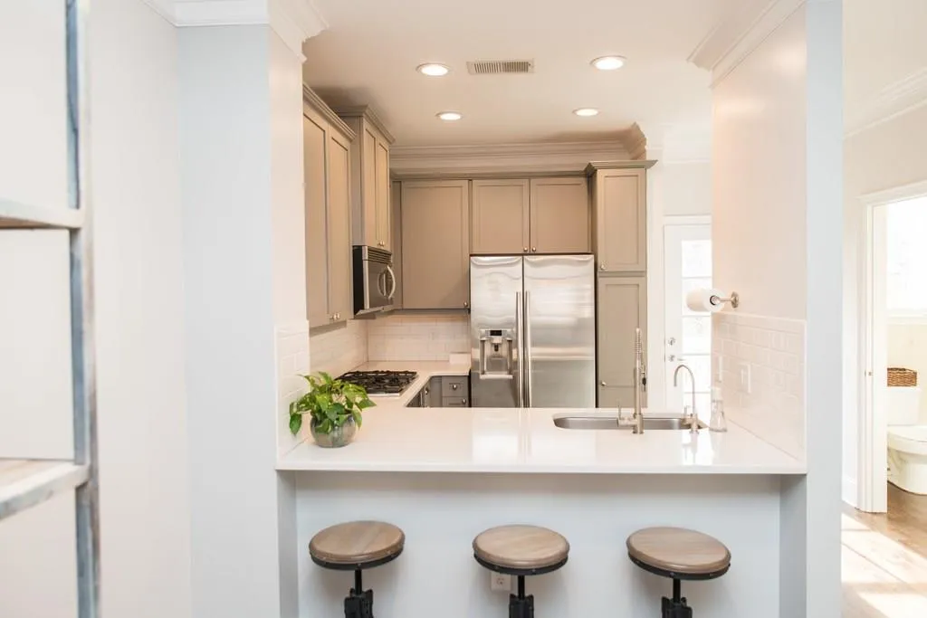 1119 Glenridge Place Ne Unit 1119, Atlanta, Georgia 30342, 1 Bedroom Bedrooms, ,1 BathroomBathrooms,Residential,Sold,1119 Glenridge Place Ne Unit 1119,6128394