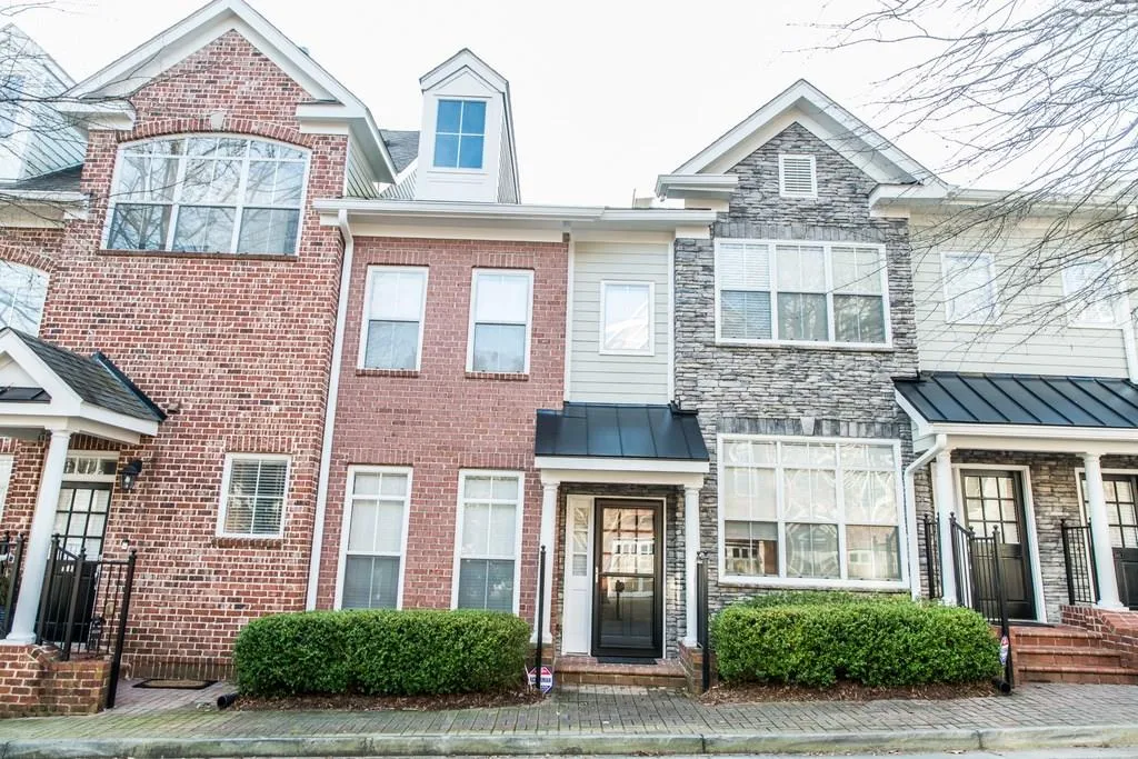 1119 Glenridge Place Ne Unit 1119, Atlanta, Georgia 30342, 1 Bedroom Bedrooms, ,1 BathroomBathrooms,Residential,Sold,1119 Glenridge Place Ne Unit 1119,6128394