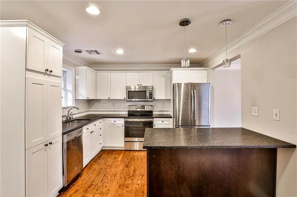 301 Masons Creek Circle, Atlanta, Georgia 30350, 3 Bedrooms Bedrooms, ,2 BathroomsBathrooms,Residential,Sold,301 Masons Creek Circle,7530540