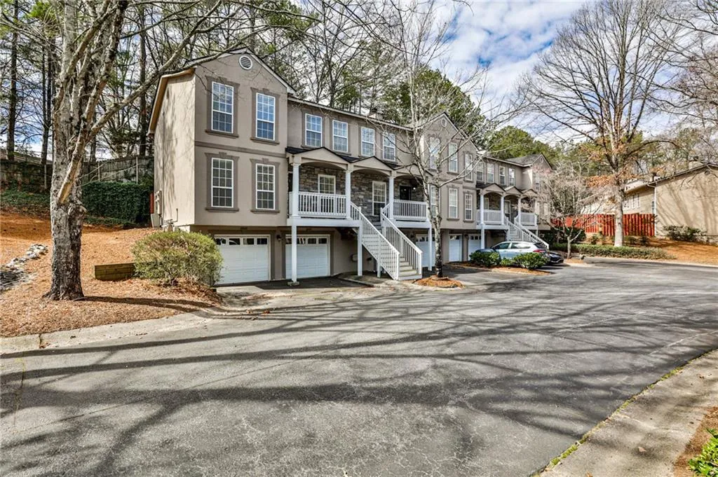 301 Masons Creek Circle, Atlanta, Georgia 30350, 3 Bedrooms Bedrooms, ,2 BathroomsBathrooms,Residential,Sold,301 Masons Creek Circle,7530540